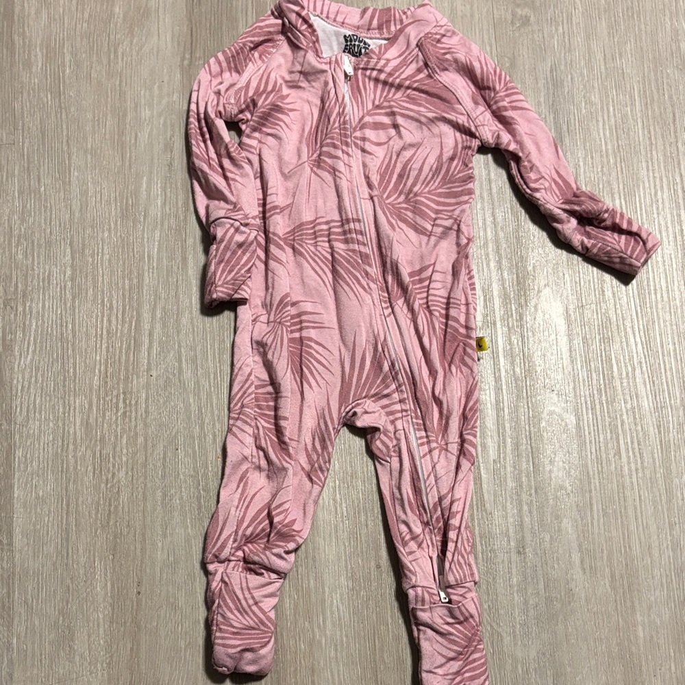 Moon Fruit Leafy Pink Kids Footie Pajamas‎
